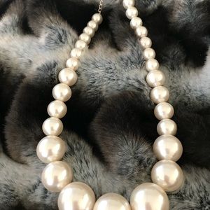 Statement Pearl Necklace